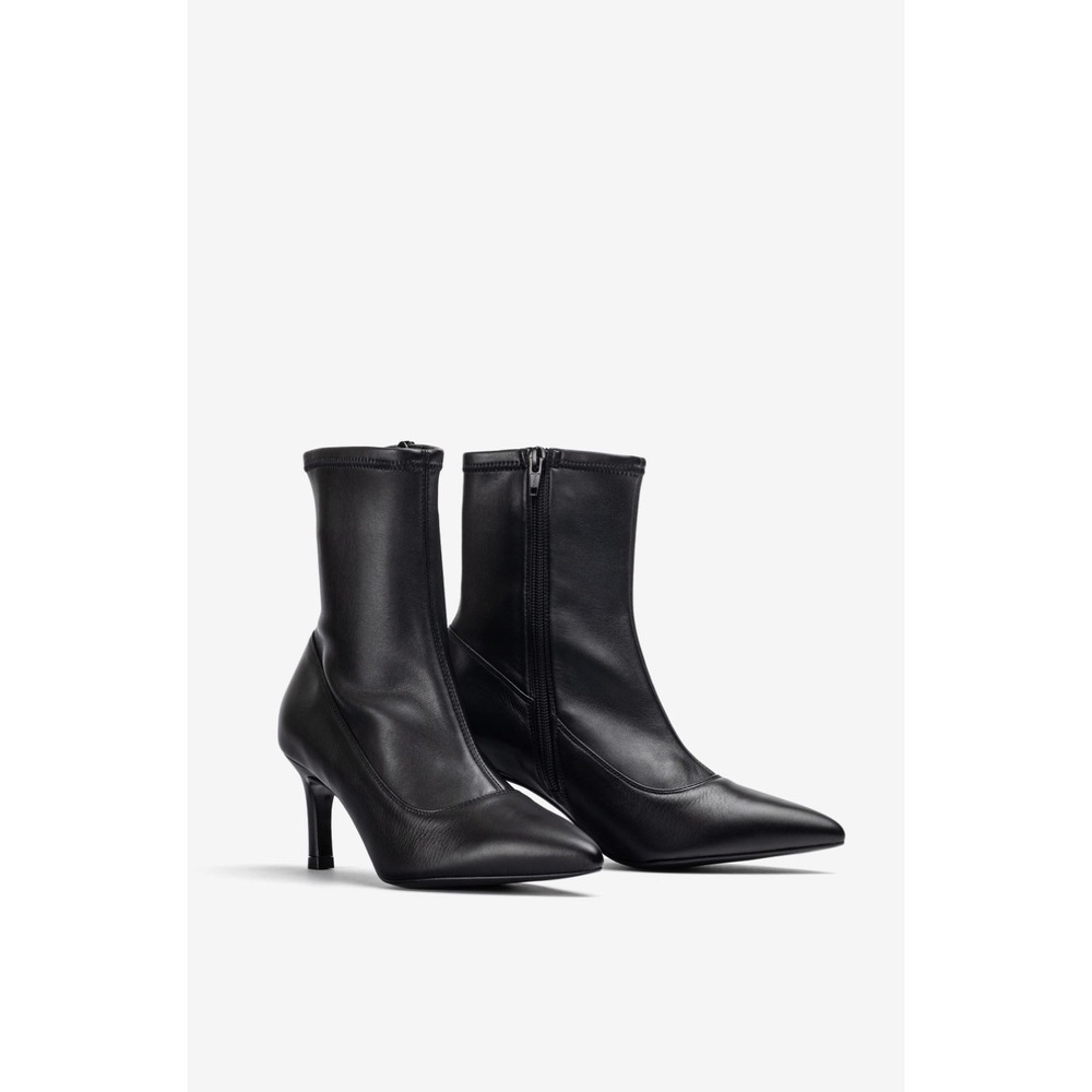 Chic Black Pointed Toe Kitten‎ Heel Ankle Sock Boots Size 8.5M Classic